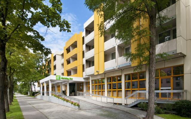 Отель Holiday Inn Munich - South вид на фасад