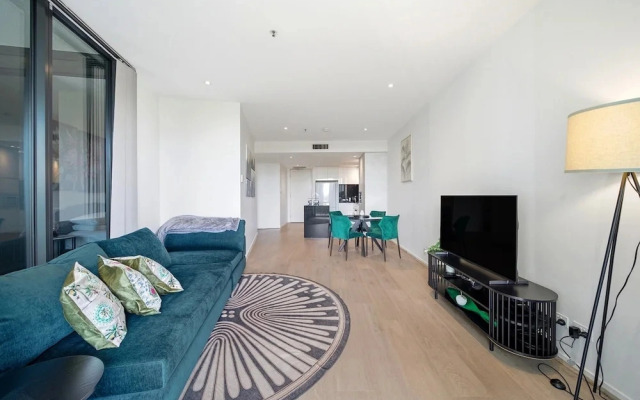 Stylish 1BR CBD w/ Parking Lot