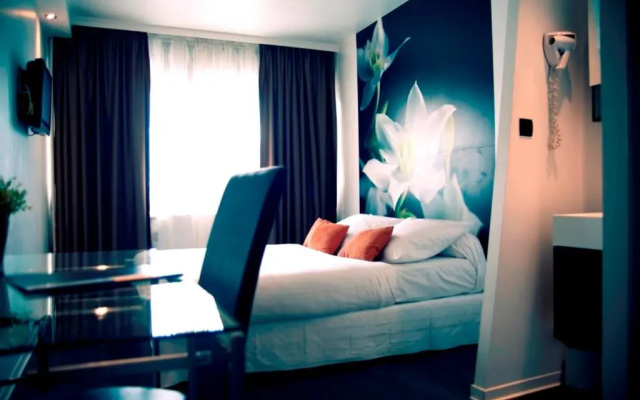 DM hotel