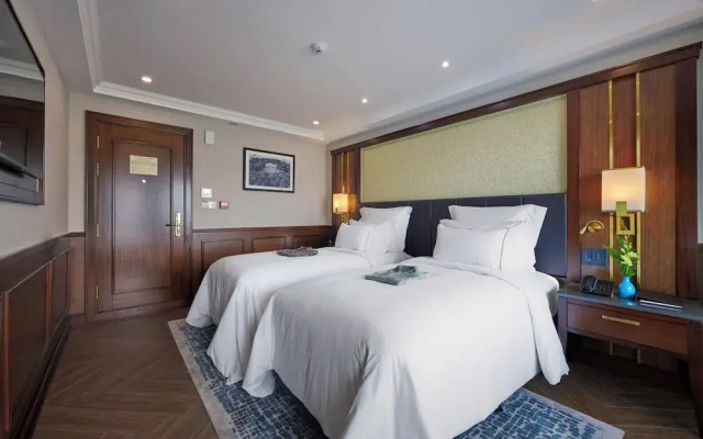 Paradise Legacy Cruise Halong