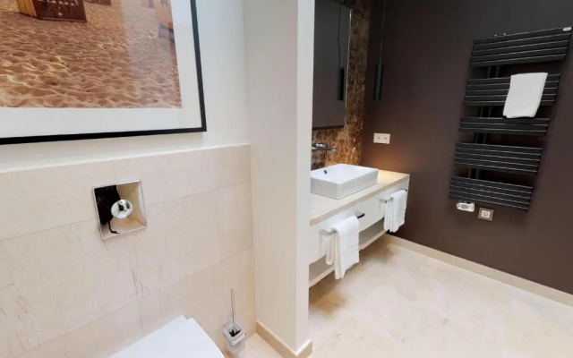 White Pearl Apartment 4.03