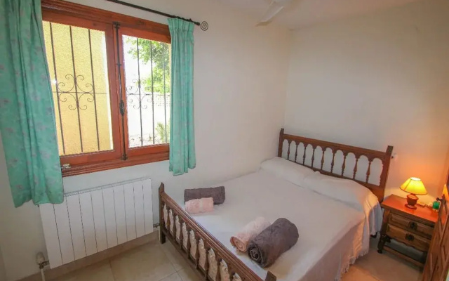 Simon - pretty holiday property with private pool in Benissa