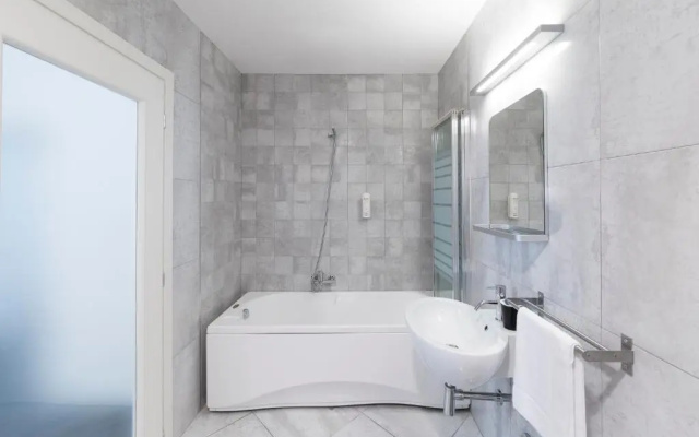 Interamnia Suites