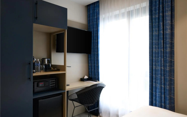 Spark by Hilton Luton