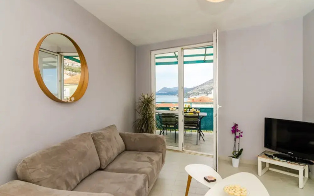 Apartment Radovan - One-bedroom Apartment With Balcony and Sea View