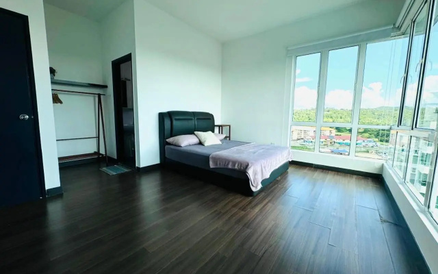 Sandakan Spacious and Comfortable Pool View Condo