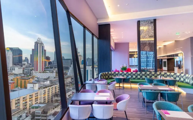 Queensland Hotel Bangkok