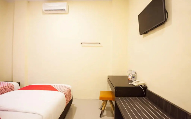 OYO 2361 Hotel Winston