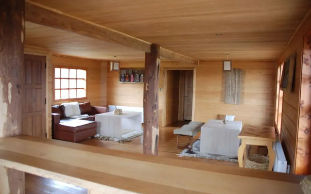 OCIO Territorial Hotel