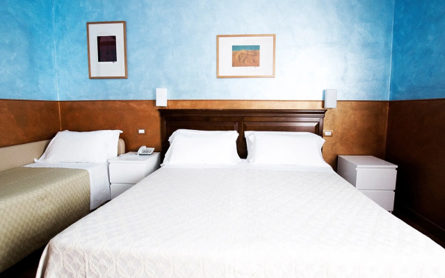 Hotel Diana