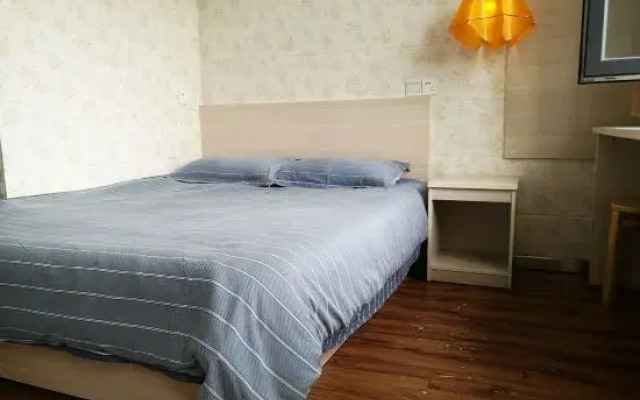Yangzhong Yizhou Hotel