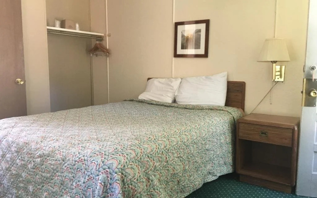 Plantation Motel
