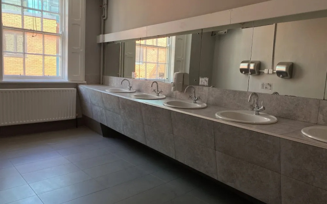 Leevin Hostel Mountjoy
