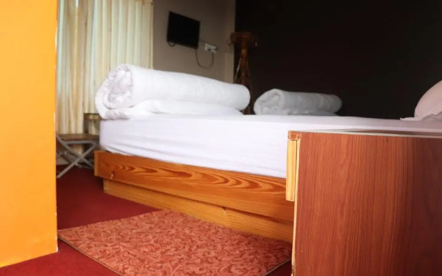 Hotel Young's Stupa