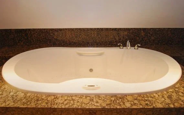 Rodeway Inn & Suites