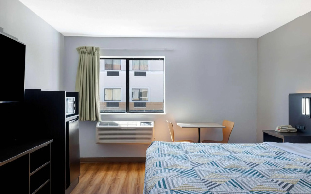 Motel 6 Shepherdsville, KY – Louisville South