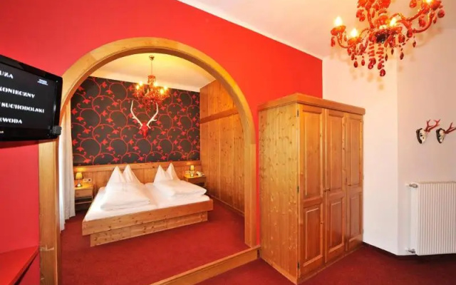 Hotel Ertl & mexican cantina salud