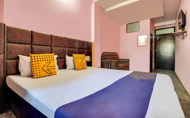 SPOT ON 65515 Kanpur Deluxe
