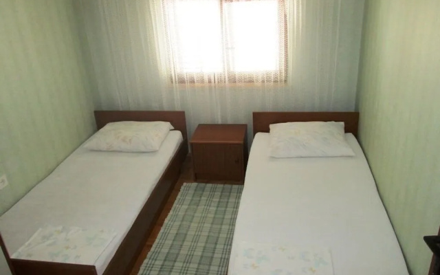 Apartment Roza near Sandy Beach