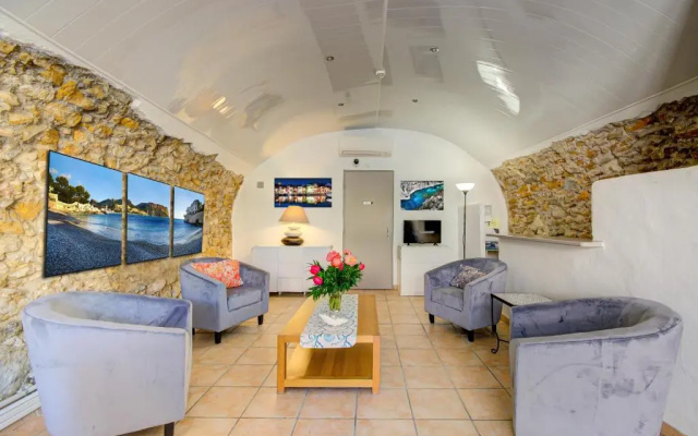 Hotel Des Calanques