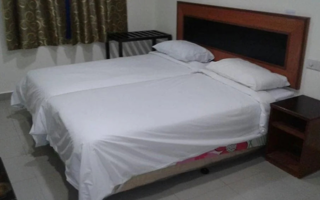 Sweet Hotel