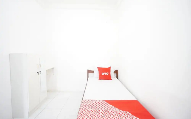 OYO 93682 Blessing's Kediri Homestay Syariah