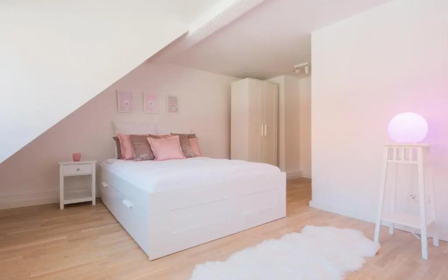 EUPHORAS - Haus mit 4 Schlafzimmern und Hinterhof
