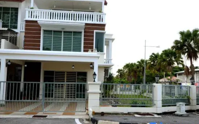 7BR Bungalow Tanjung Tokong WiFi Near Straits Quay