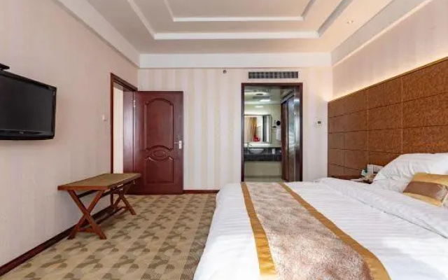 Apollo Hotel
