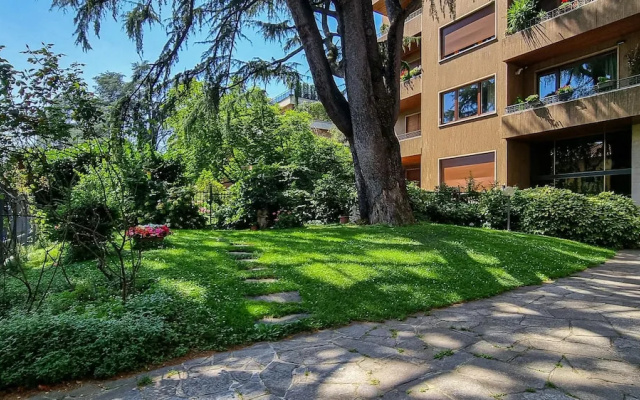 Rovani 14 in Monza With 1 Bedrooms and 1 Bathrooms