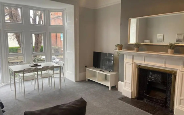Central Southsea Boutique 2 Bedroom Flat