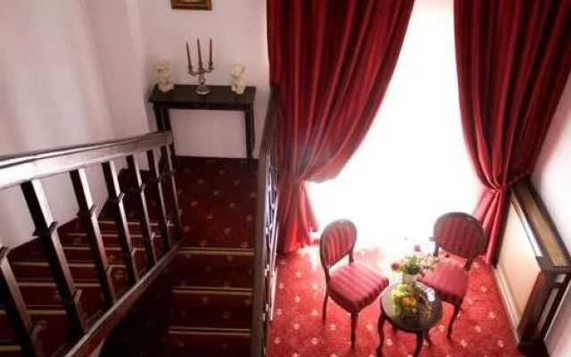Hotel Emire