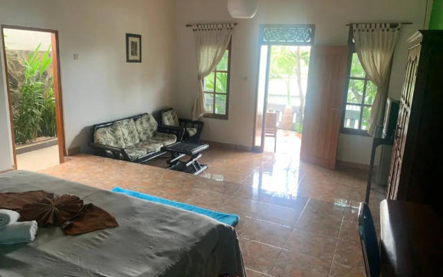 Lovina Vibes Hotel