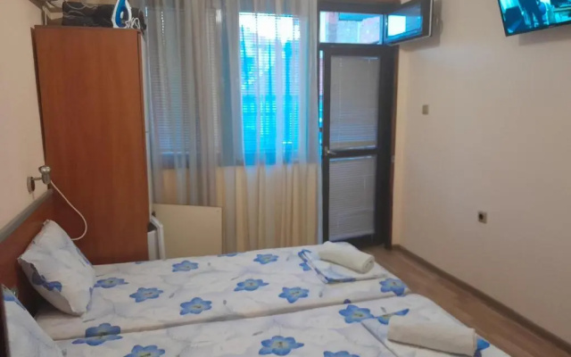 Guest Rooms Ani
