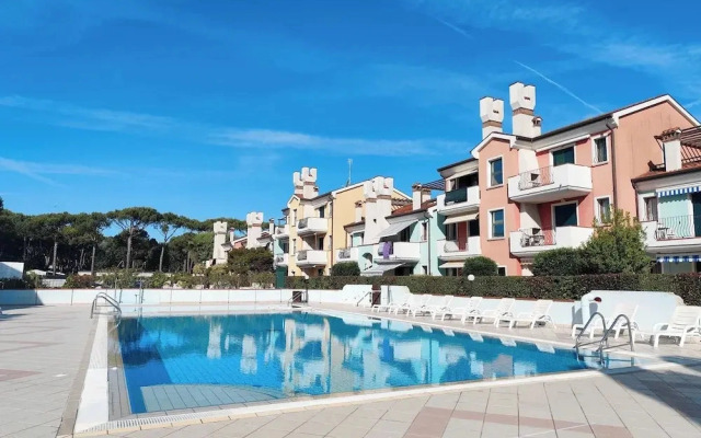 Relaxing Apartment With Pool Access