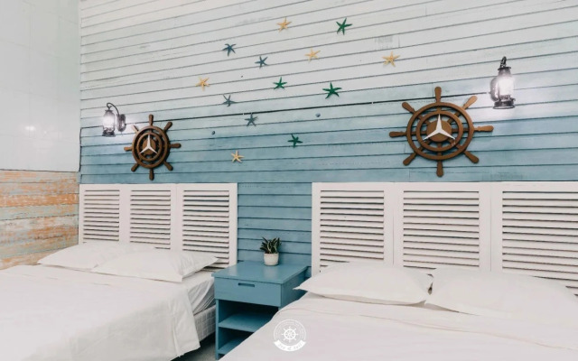 Sea & Sail Hostel