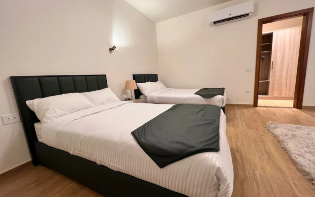 White Palace Motel EG