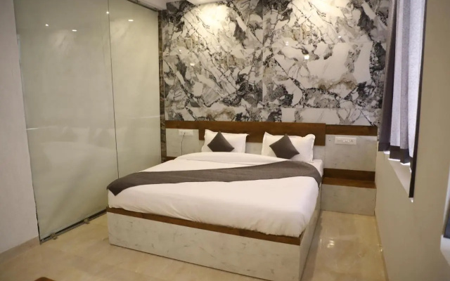 Ivory Hotel