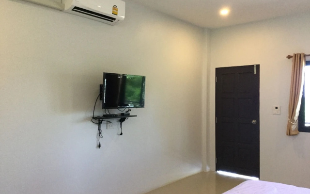 Aromdee Resort