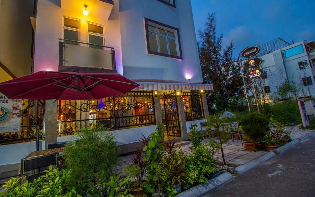 Отель Airport Comfort Inn Premium Мальдивы, Северный атолл Мале - отзывы, цены и фото номеров - забронировать отель Airport Comfort Inn Premium онлайн вид на фасад