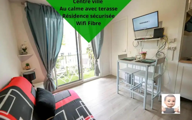 Au petit repère palois -studio - centre ville-balcon-WIFI FIBRE