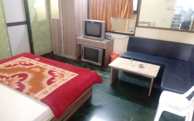 Hotel Aradhana Lodging