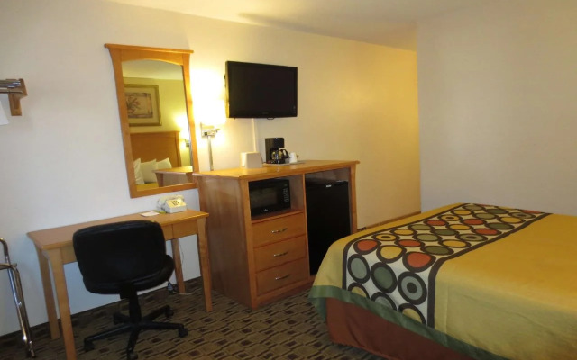 Super 8 Lawrence