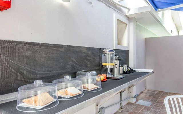 Le Consulat, an Ascend Hotel Collection Member