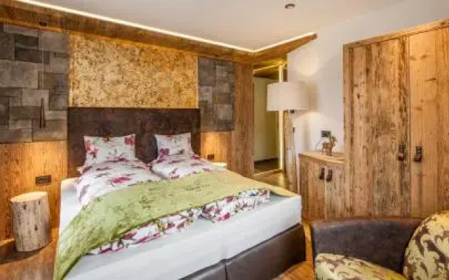 Hotel Tyrol