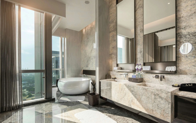 Suzhou Wujiang Grand Kingtown Hotel
