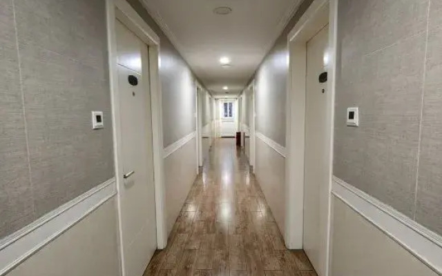 Shanghai Jiuyu Hotel