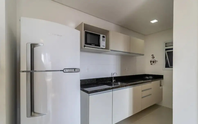 IAPs Apto 140m da praia Floripa