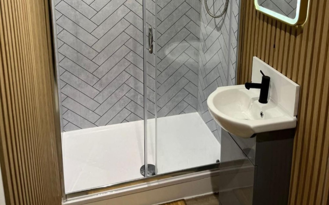Main Door Flat With Private Garden City Center