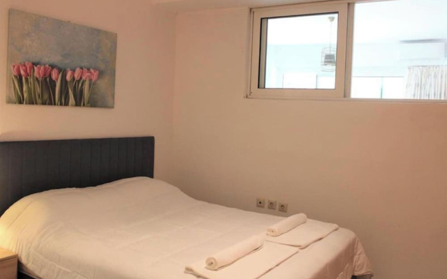 "kalamaki Plaza Apartments \"thalassa\""